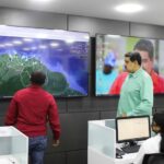 President Maduro touring the headquarter of the public service rapid response center, launched as part of the 1x10 good government system. Photo: Presidential Press.
