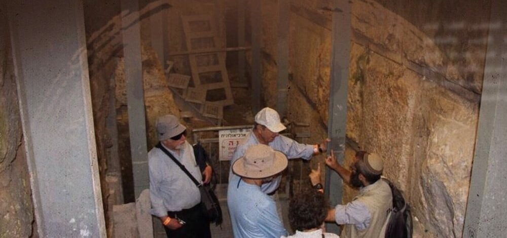 The photo shows Israeli excavations near and under the foundations of al-Aqsa Mosque in the occupied Old City of al-Quds. Photo: Wafa news agency.
