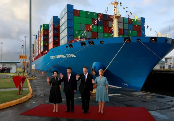 China’s President Xi Jinping and his wife Peng Liyuan with Panama’s then President Juan Carlos Varela and First Lady Lorena Castillo in December 2018 on Panama Canal facilities. Photo: Carlos Jasso/Reuters.