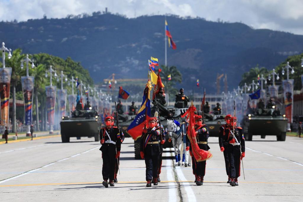 Venezuelan military commanders escorted by tanks, on the Venezuela's 211th Independence Day, July 5, 2022. Photos: MIsion Verdad and Presidential Press.