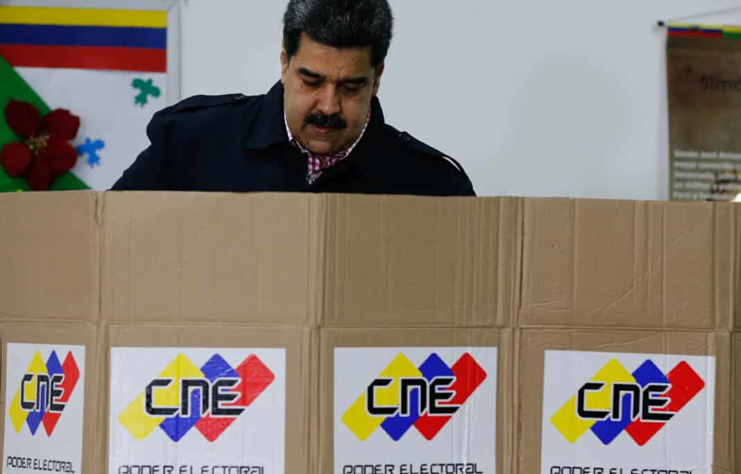 Venezuelan President Nicolas Maduro casting his vote in the 2018 presidential race. Photo: AP/Ariana Cubillos.
