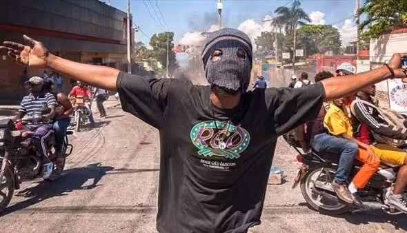 Clashes between armed gangs in Cité Soleil region of Port-au-Prince, Haiti, have killed, wounded and displaced hundreds. Photo: AA.