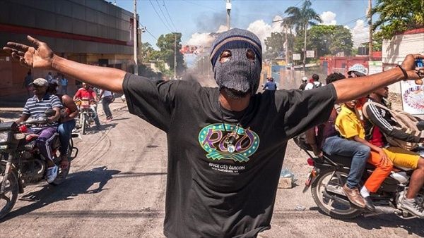 Clashes between armed gangs in Cité Soleil region of Port-au-Prince, Haiti, have killed, wounded and displaced hundreds. Photo: AA.