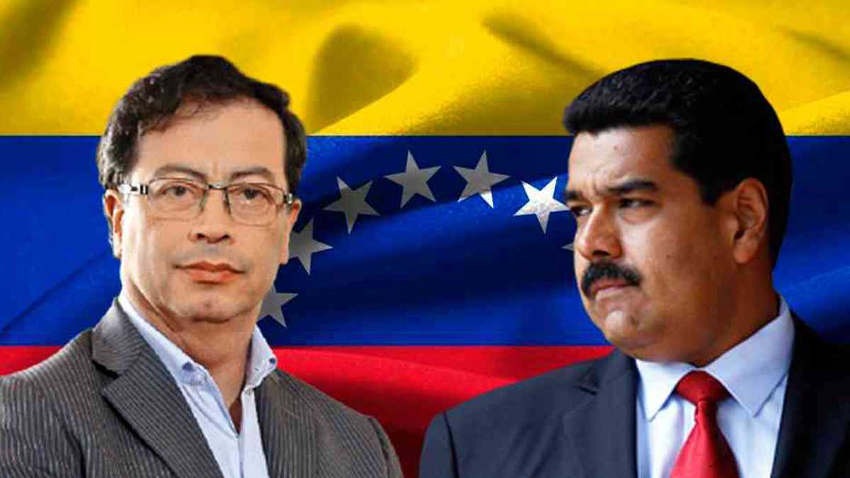 Photo composition presenting President-elect Gustavo Petro (left) and President Nicolás Maduro (right), with a Venezuelan flag in the background. Photo: Semana.