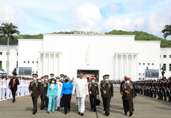 Graduation Ceremony for Lieutenants, Lieutenant Commanders, and Retirement of the FANB Batch of 1989. Photo: Presidential Press.