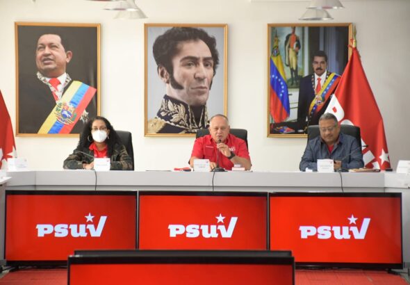 Deputy Diosdado Cabello escorted by PSUV officials during a press conference, Monday, July 18, 2022. Photo: PSUV.