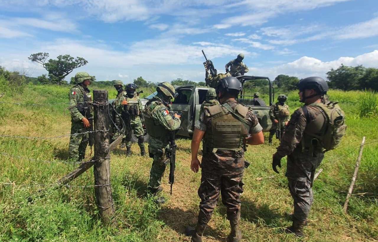 Mexican soldiers at the Mexico-Guatemala border, on the search and capture operation of those involved in a shootout against a military checkpoint set up for the visit of Guatemalan President Giammattei in the border province of Huehuetenango, July 30, 2022. Photo: Guatemalan Army.