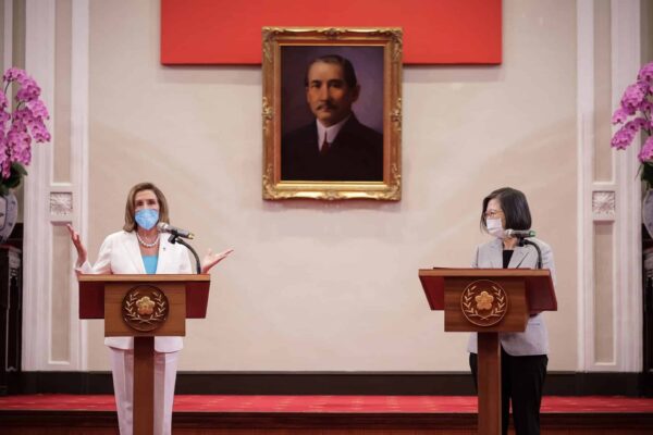 Nancy Pelosi and Taiwan President Tsai Ing-wen. Photo: Getty Images.