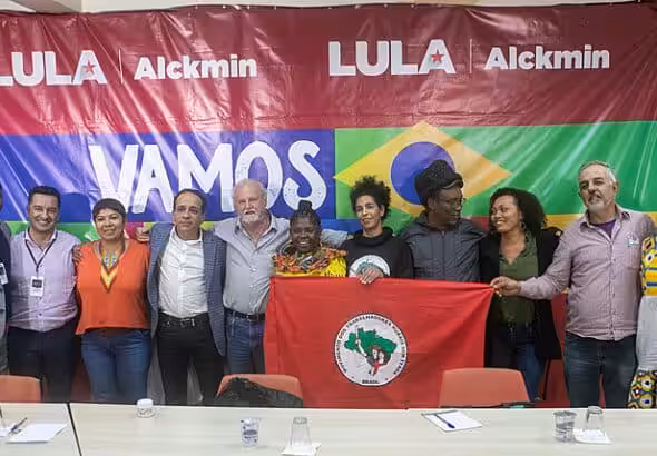 Colombian Vice President-elect Francia Márquez met with leaders of Brazilian popular movements on July 26, in São Paulo. Photo: Vinícius Poço de Toledo.