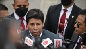Peruvian President Pedro Castillo speaks to the press after Congress refused to authorize his trip to Colombia to attend the inauguration ceremony of Gustavo Petro. Photo: Britanie Arroyo.