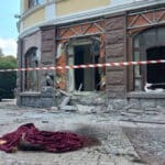 Scene outside the Donetsk hotel bombed by Ukraine. Photo: Eva Bartlett.