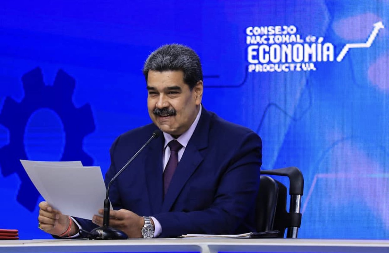 President Nicolás Maduro leads a meeting with the National Council for Productive Economy. Photo: Presidential Press.