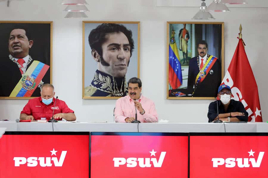 President Nicolás Maduro chairing a PSUV press conference, next to Deputy Diosdado Cabello and Jorge Rodriguez. Photo: Presidential Press.