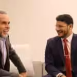 Venezuelan deputy foreign minister for Latin America, Rander Peña (right), and the new Colombian ambassador to Venezuela, Armando Bendetti (left), upon his arrival in Caracas. Photo: Twitter/@RedRadioVE.