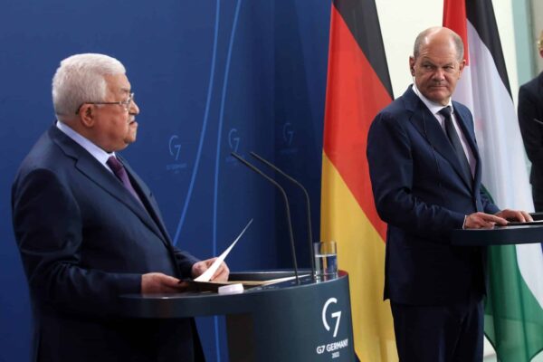 German Chancellor Olaf Scholz, right, with Palestinian Authority leader Mahmoud Abbas, at a press conference in Berlin on 16 August. Photo: Wolfgang KummDPA.