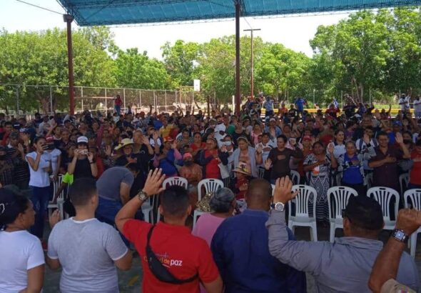 Featured image: Swearing-in process of street speakers in Zulia state. Photo: YVKE Mundial.