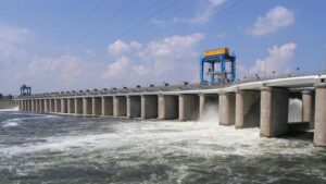 Dam of the Kakhovka hydroelectric power station that services the Zaporozhye nuclear power plant in Ukraine. The hydroelectric station and the nuclear site, currently under Russian control, are being shelled by Ukrainian forces. Photo: RT.