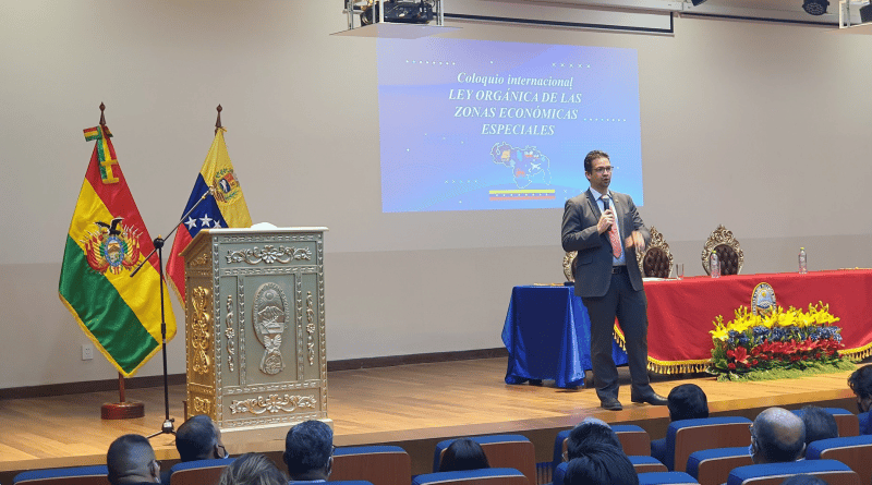 Venezuela’s Ambassador in Bolivia, César Trómpiz, at the UMSA university in La Paz. Photo: Kawsachun News.