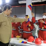 Venezuelan President Nicolás Maduro with PDVSA workers. Photo: Presidential press.