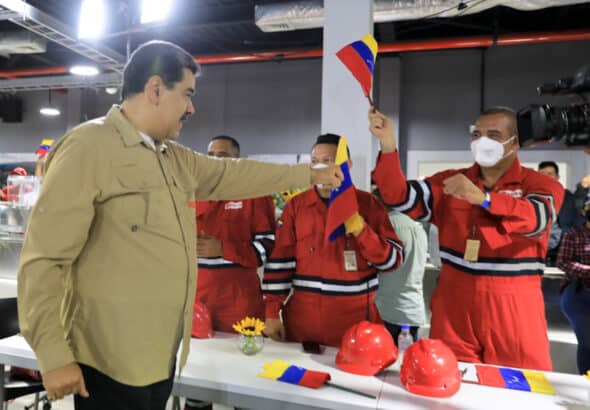 Venezuelan President Nicolás Maduro with PDVSA workers. Photo: Presidential press.