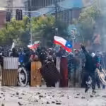 Protesters during Chile's 2019 revolt. Photo: DW.