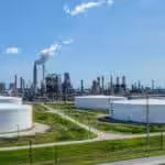 Oil Refinery: Brandon Bell / Gettyimages.ru