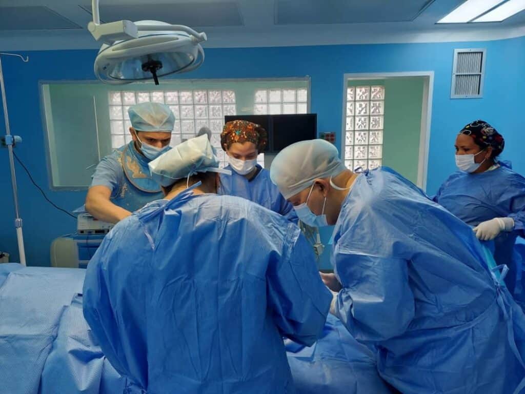 Venezuelan researchers implant stem cells in dead teeth. Photo: IVIC.