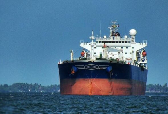 Supertanker in Lake Maracaibo, Venezuela. Photo: Getty Images.