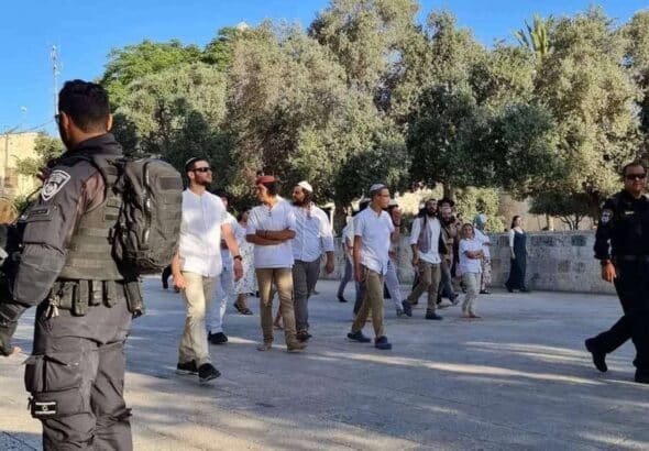 Jewish settlers storm Al-Aqsa Mosque compound. Photo: via Times of Gaza TW page.