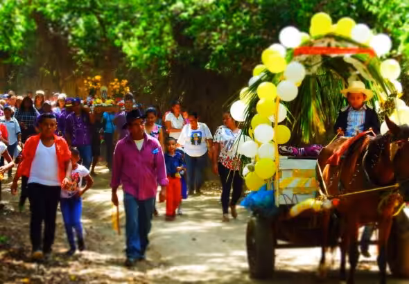 Celebration of the Virgen of the Nancite, community of Cuajachillo No. 2, Ciudad Sandino. Photo: Casa Benjamin Linder.