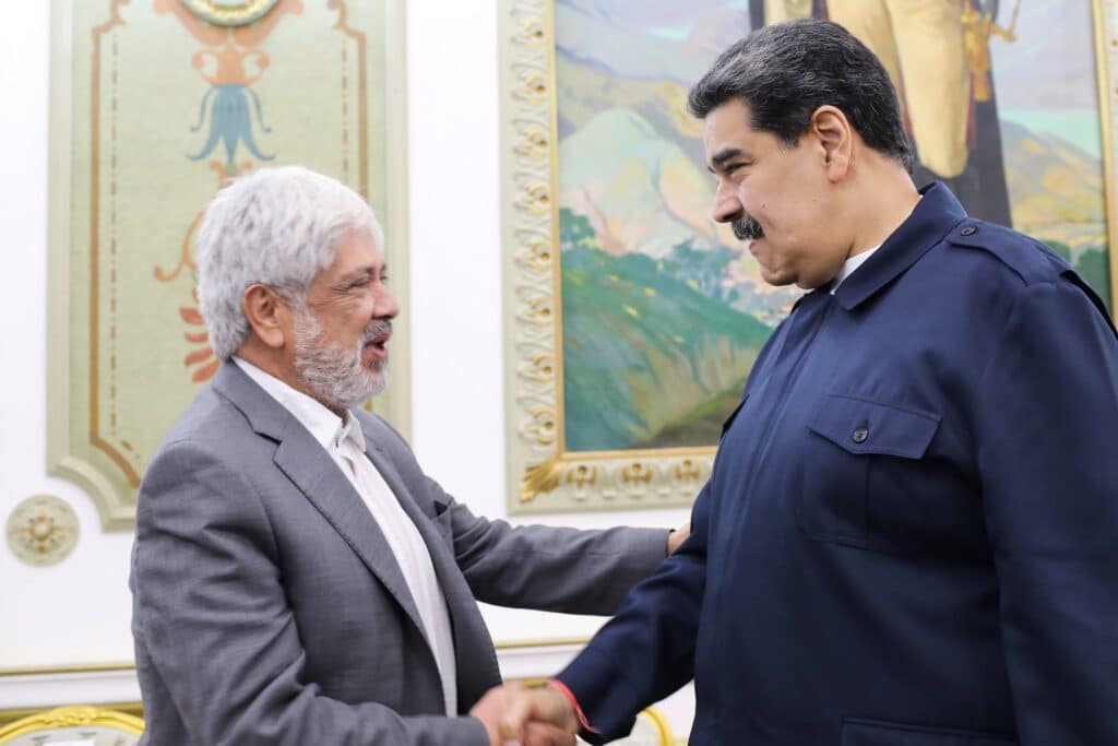 President Maduro meets with the Minister of Commerce, Industry, and Tourism of Colombia Germán Umaña Mendoza. Photo: Presidential Press.