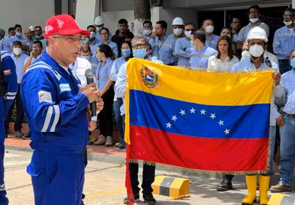 Pequiven President Pedro Rafael Tellechea during a worker's assembly at Monómeros headquarters in Barranquilla, after Venezuela officially regained control of the important asset. Photo: Twitter/@BorisCastellano.