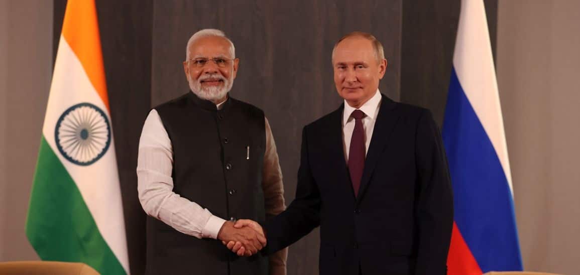 Prime Minister Narendra Modi (L) met with Russian President Vladimir Putin at Samarkand, Uzbekistan, September 16, 2022. File photo.