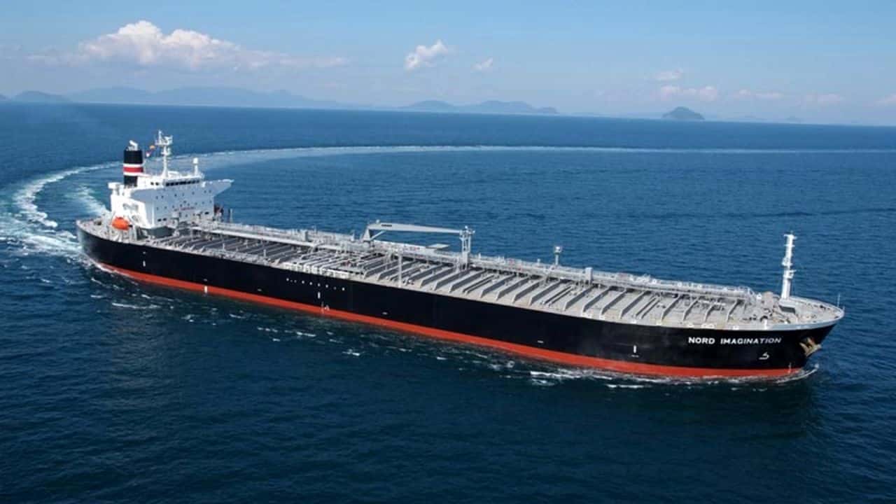Iranian supertanker carrying oil arrives in Venezuelan waters in 2020, breaking the US blockade. Photo: IranPress.