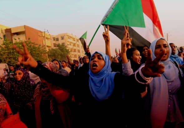 Sudanese protesters march during a demonstration to commemorate 40 days since a sit-in massacre, in Khartoum, Sudan, July 13, 2019. Photo: Thomson Reuters.