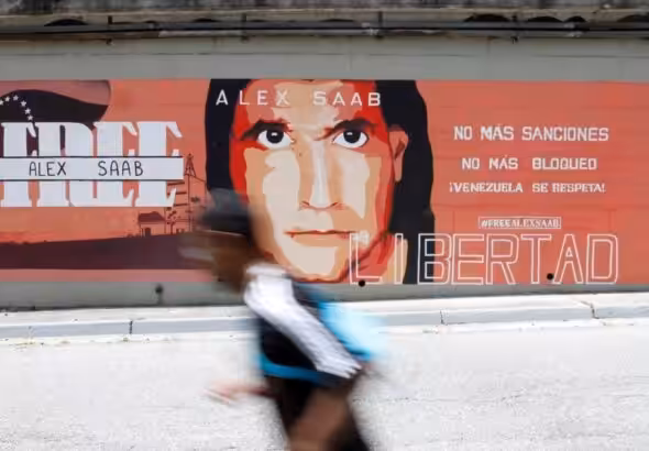 Poster with the face of Alex Saab on a Caracas street. It reads "free Alex Saab, no more sanctions, no more blockade, Venezuela should be respected, freedom!" File photo.