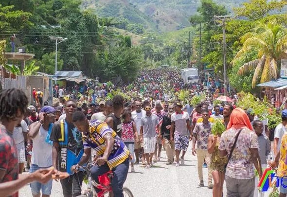 Since August 22, thousands of Haitians have been mobilizing across the country to protest against widespread insecurity, growing scarcity of fuel and the rampant cost of living crisis. Photo: Jonas Reginaldy Y. Desroches/Twitter.