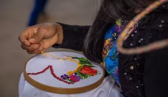 The national budget does not pay attention to the situation of indigenous women, Silvia Menchú, one of the leaders of the Consortium for Sexual and Reproductive Rights platform said. Sep. 13, 2022. Photo: Twitter/@WmnsJusticeInit.