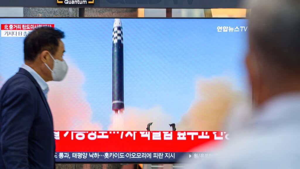 A television screen in Seoul shows a news program reporting the latest missile launch by North Korea. Photo: Kim Jae-Hwan.