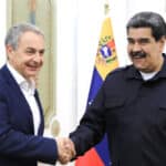 Venezuelan President Nicolas Maduro (right) shaking hands with former Prime Minister of Spain José Luis Rodríguez Zapatero at Miraflores Palace, Caracas, October 3, 2022. Photo: Presidential Press.