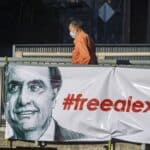 Poster in a Caracas street demands freedom for Alex Saab, Velezuelan diplomat facing a lawfare by the US government. File photo.