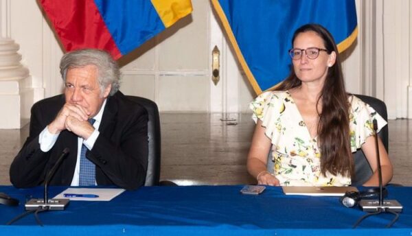 OAS Secretary General Luis Almagro (left) and his chief advisor Marián Vidaurri (right); the two are believed to have an intimate relationship that violates the OAS code of ethics. Photo: OAS.