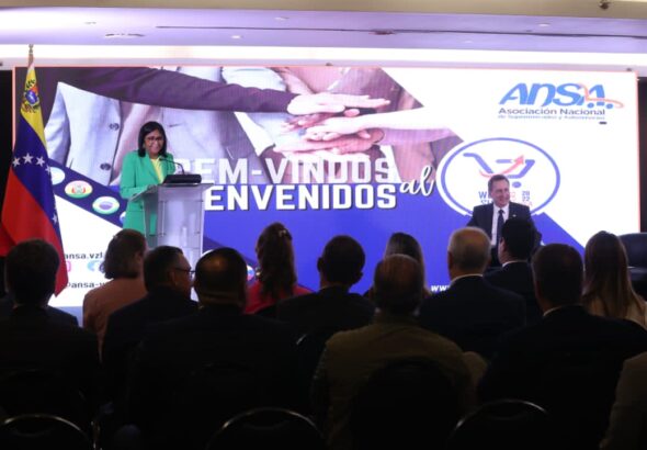 Venezuelan Vice President Delcy Rodríguez during the meeting with the supermarket union. Photo: Ministry of Economy and Finances.