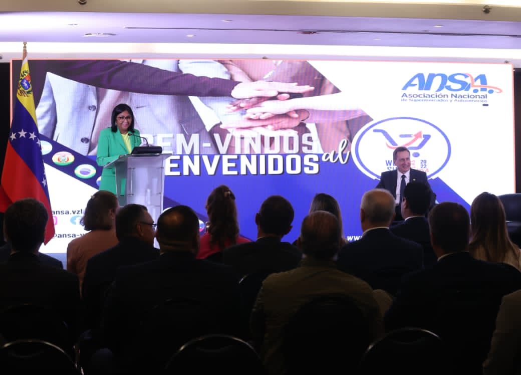Venezuelan Vice President Delcy Rodríguez during the meeting with the supermarket union. Photo: Ministry of Economy and Finances.