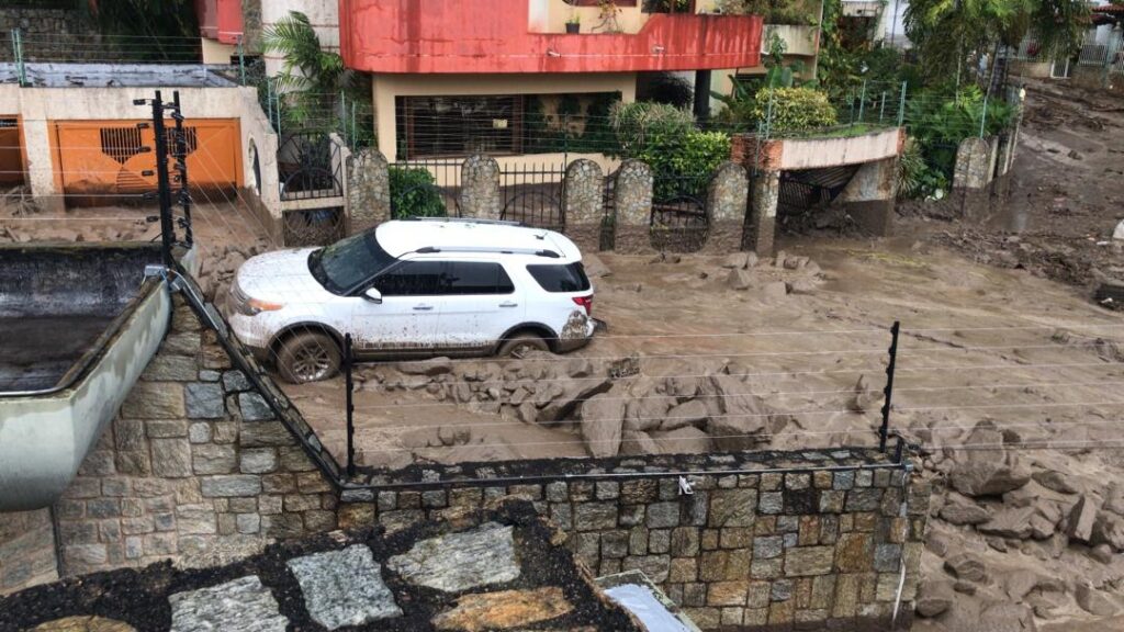 Residential area affected by flash floods in Las Delicias, Maracay, Aragua state, on Monday, October 17, 2022. Photo: Twitter.