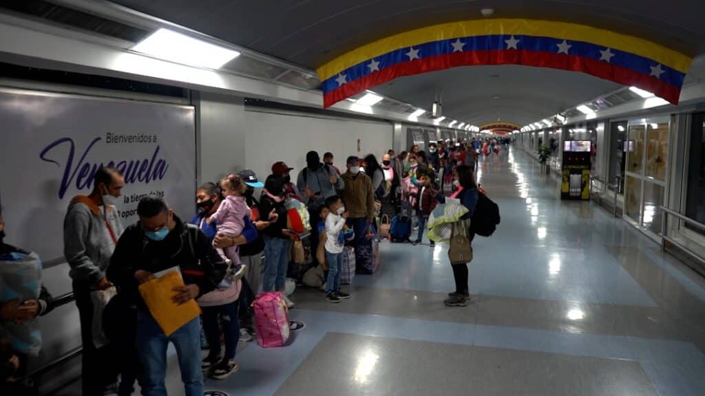 Venezuelan migrants return from Peru through the Vuelta a la Patria program. Photo: Twitter/@rvaraguayan.