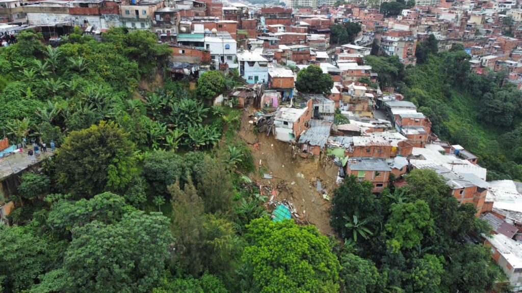 View of the area affected by torrential rains in Catia, Caracas, this Saturday, October 29, 2022. Photo: Twitter/@Jhonny_PSUV.