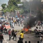 Protest in Haiti demanding the departure of unelected Prime Minister Ariel Henry. Photo: Misión Verdad.