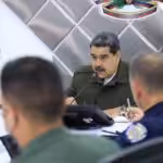 President Maduro holds a meeting with Venezuelan authorities about the rainfall situation in the country. Photo: Presidential Press.