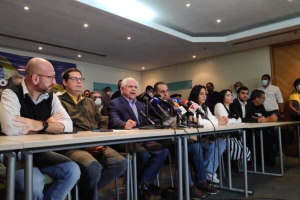Executive Secretary of the Unitary Coalition, Omar Barboza, issued statements to the press. File photo.
